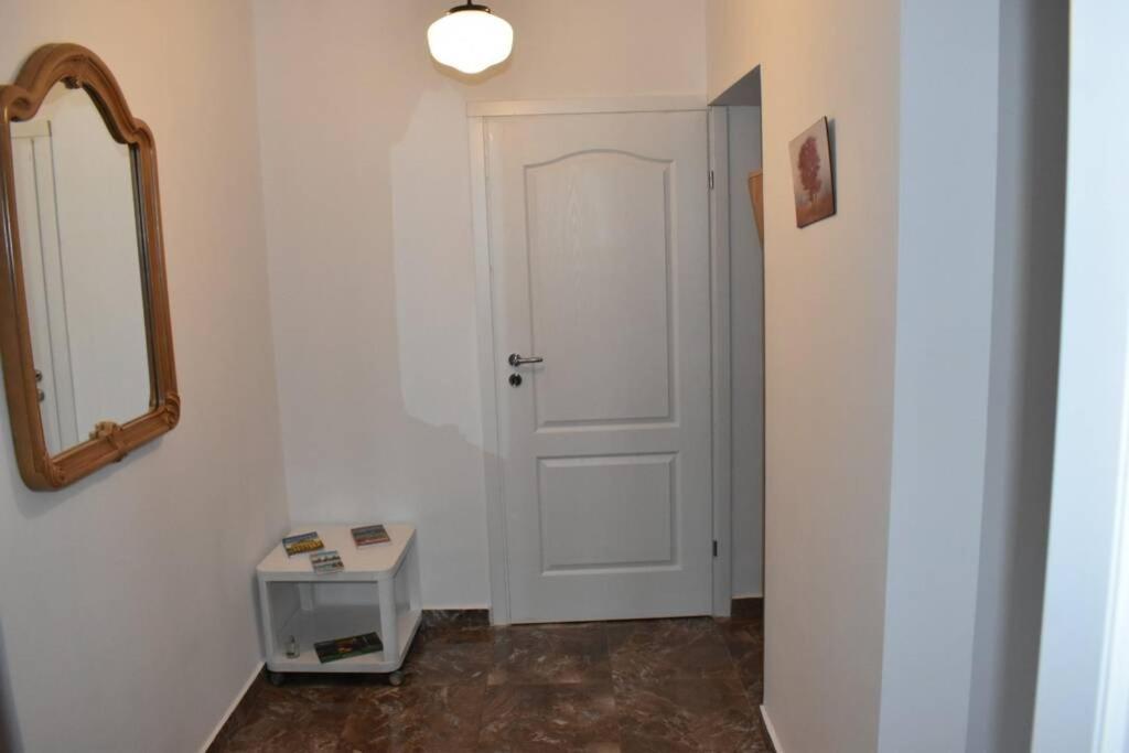 Unirii Studio Old Center Apartment Bucharest Luaran gambar