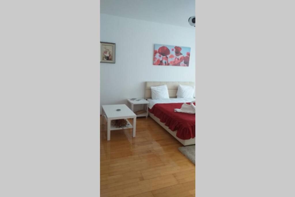 Unirii Studio Old Center Apartment Bucharest Luaran gambar